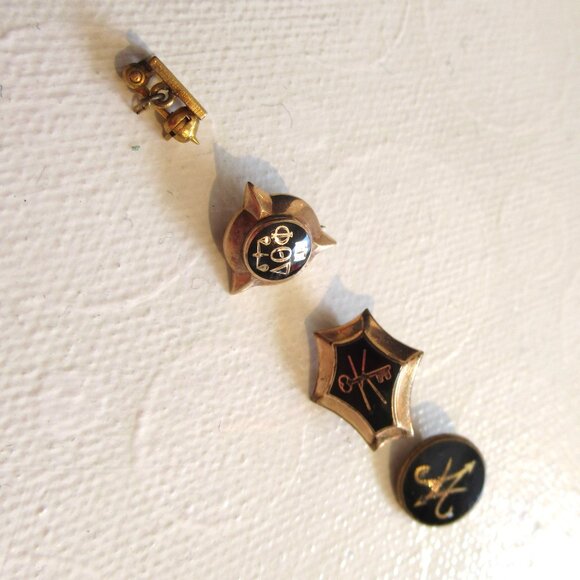4 Lapel Pins, Gold & Black, Collectable, Law, Fraternity, Commemorative - Picture 1 of 9